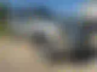Vehicle Image- 2004 GMC Envoy