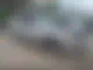 Vehicle Image- 2004 Chevrolet Suburban