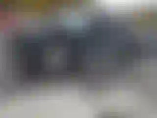 Vehicle Image- 2002 Chevrolet Avalanche